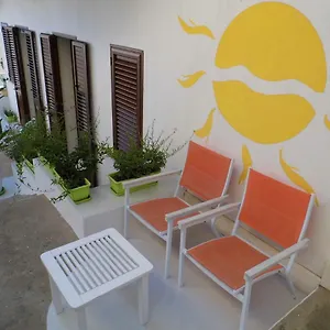 La Plaza , Levanzo Italia